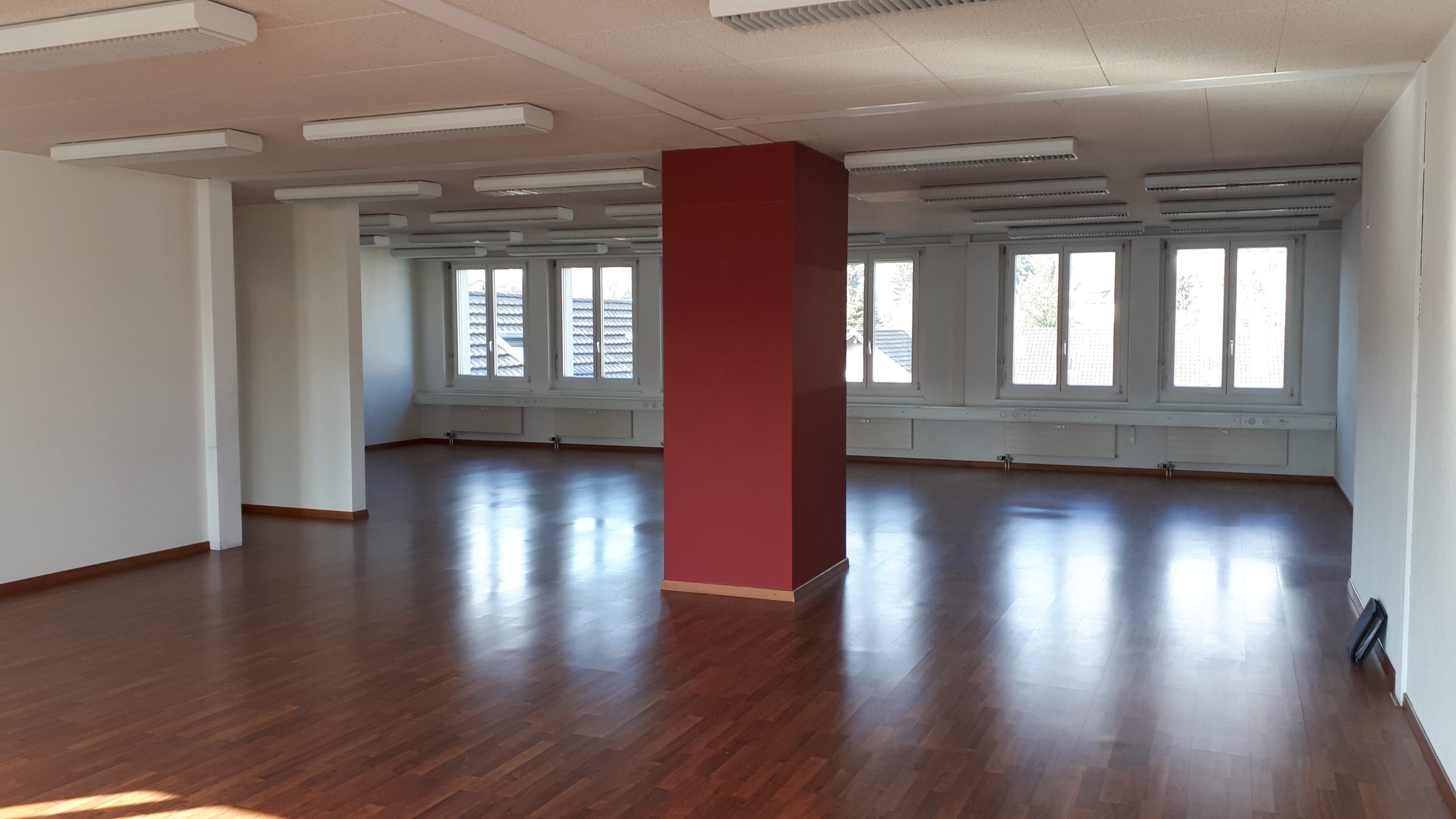 GrosszÃ¼gigen BÃ¼rorÃ¤ume